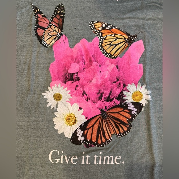 PacSun Gray Unisex: short sleeve Tee with Butterfly and Floral Design. New - Picture 2 of 4